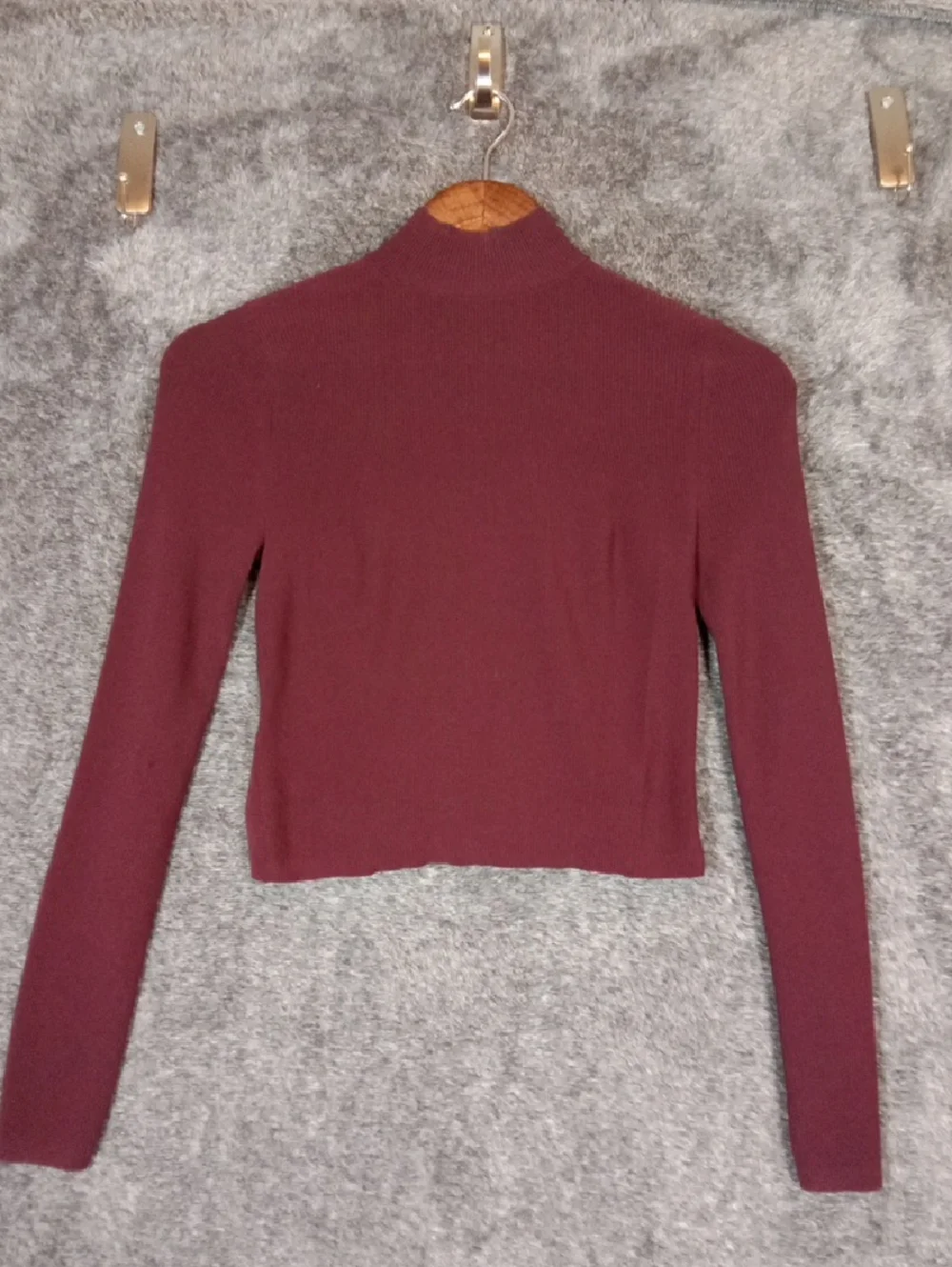 Lululemon Ribbed Knit Twist Back Mockneck Cropped Top Fitted Balletcore Womens M